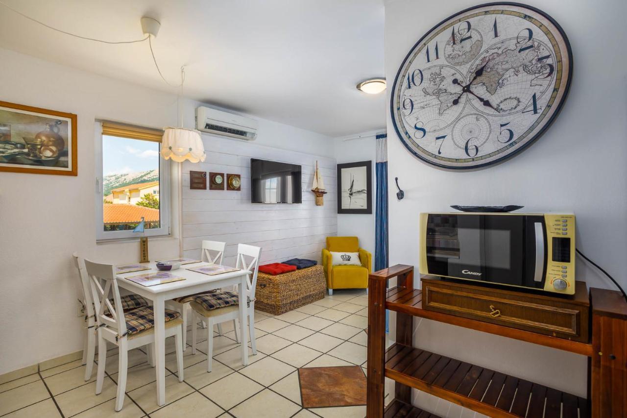 Apartments Villa Anna Baška Exteriör bild