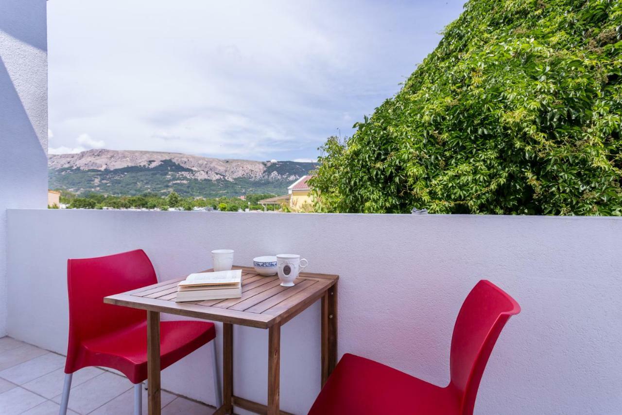 Apartments Villa Anna Baška Exteriör bild