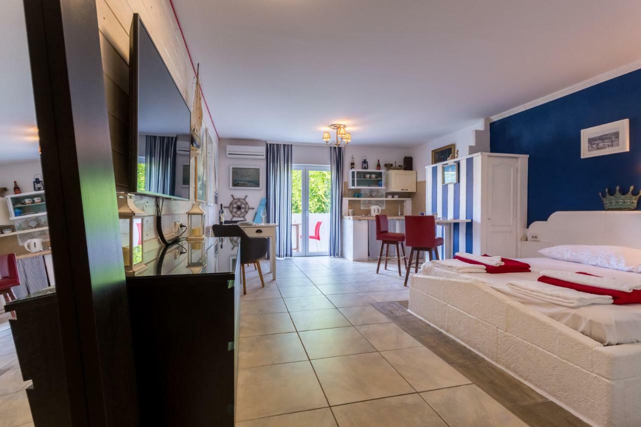 Apartments Villa Anna Baška Exteriör bild