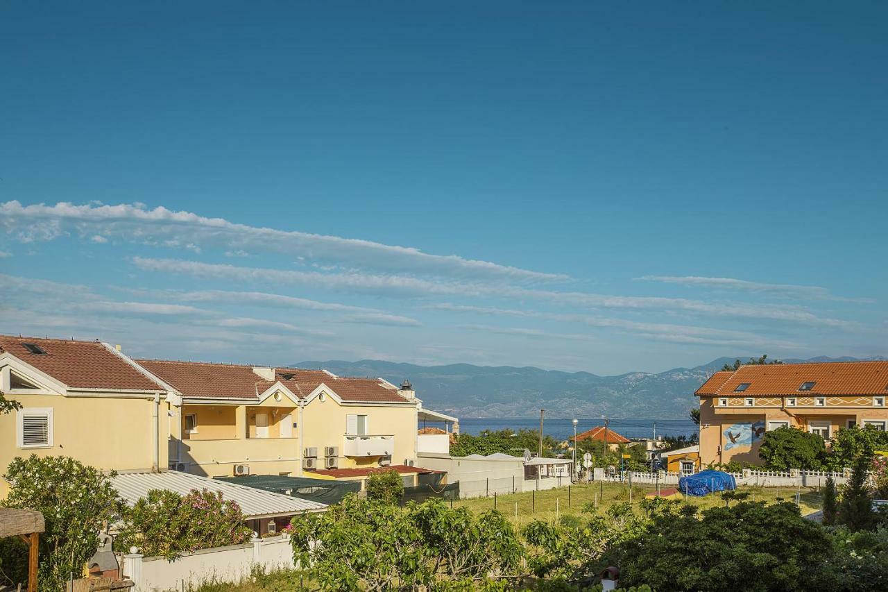 Apartments Villa Anna Baška Exteriör bild